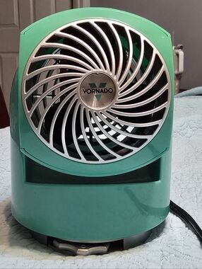 Teal Vornado Desk Fan